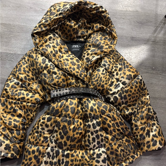 Zara Jackets & Blazers - Zara Elegant leopard downfilled coat with leather belt size Med